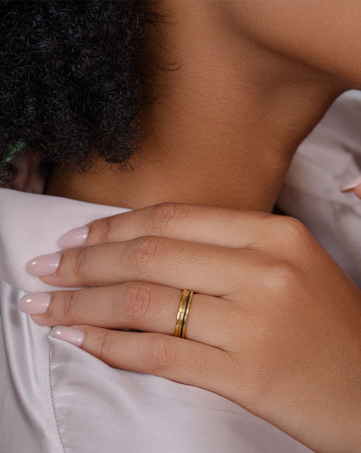 Black Enamel Edge Ring