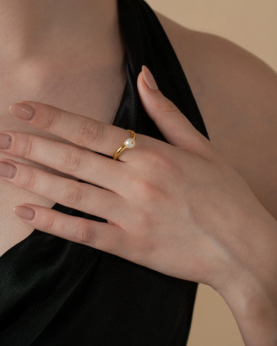 Classic Pearl Ring