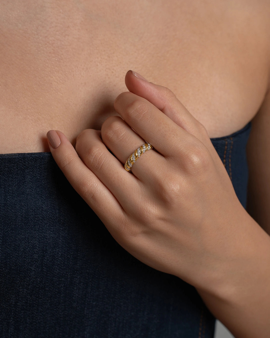 Twisted Diamond Band