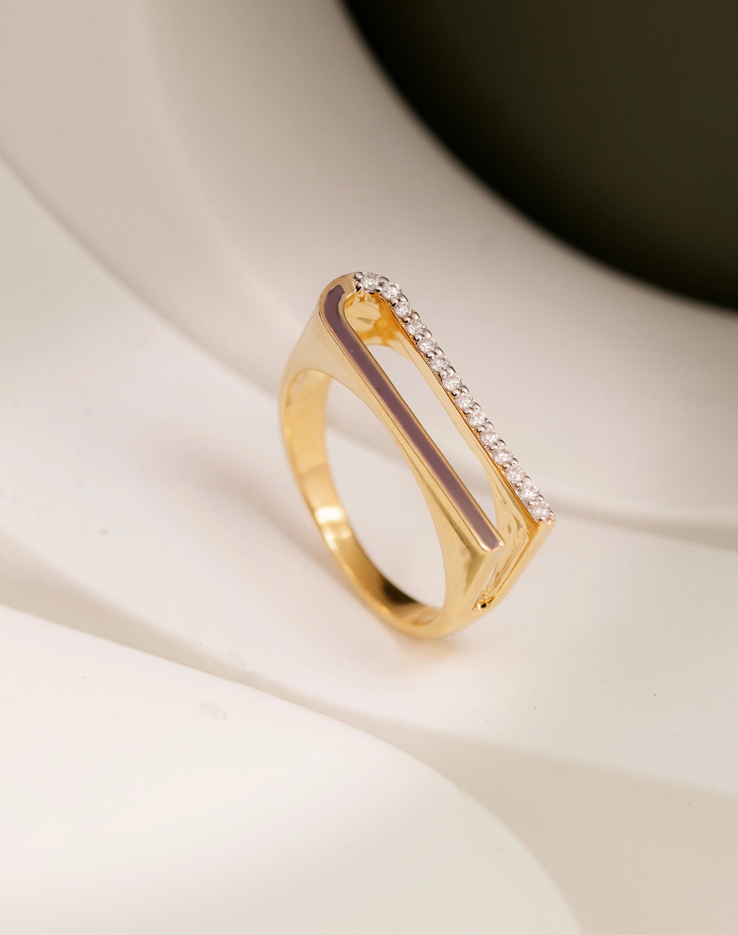 Curve Edge Diamond Ring