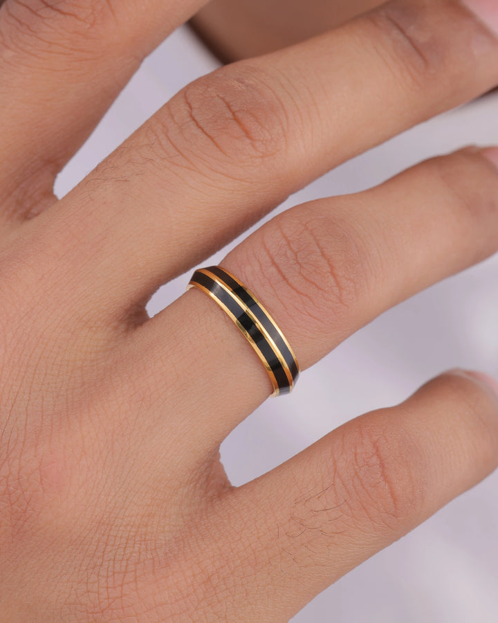 Angular Stealth Band