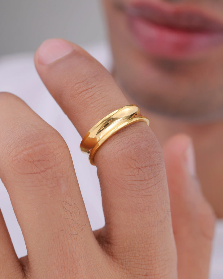 Concave Sculpted Band