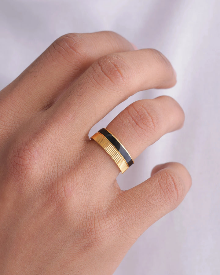 Knurled Noir Band