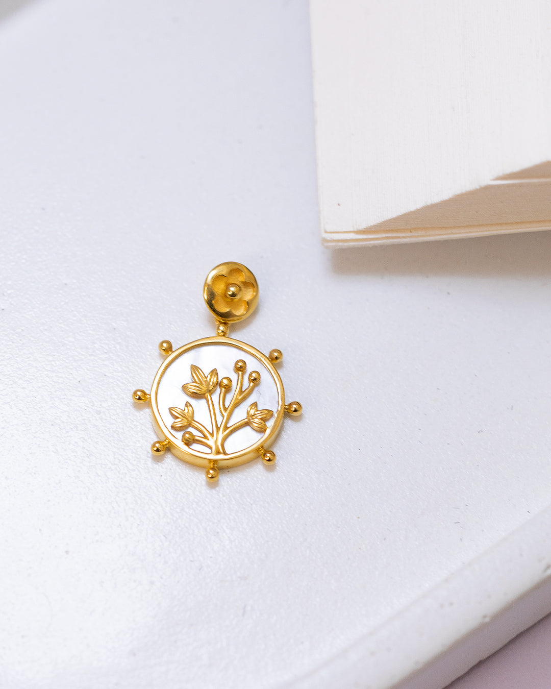 Floral Radiance Pendant