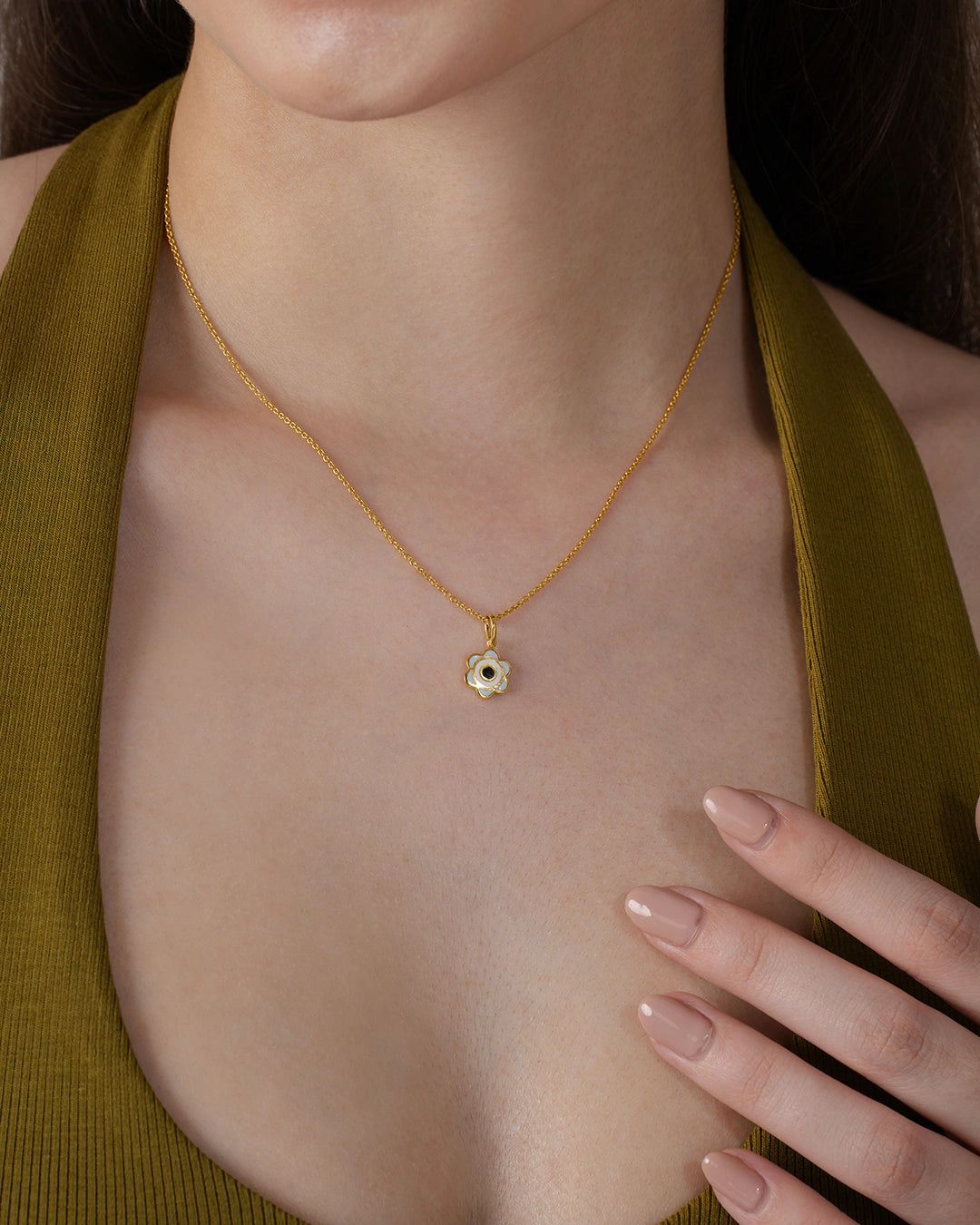 Daisy Flower Pendant