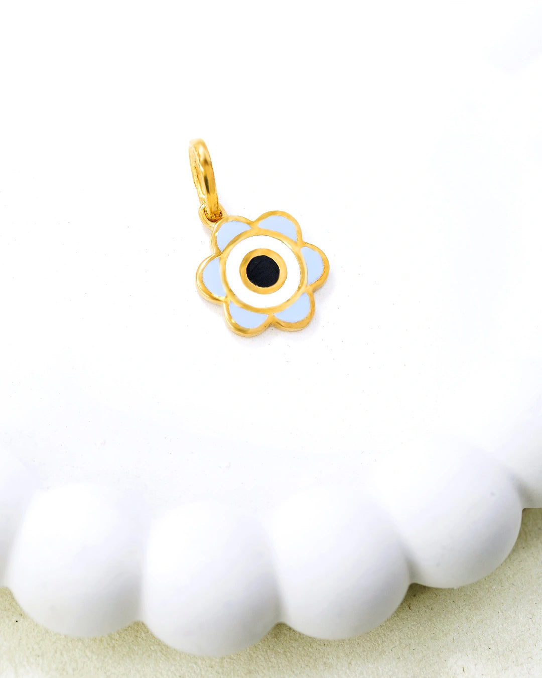 Daisy Flower Pendant