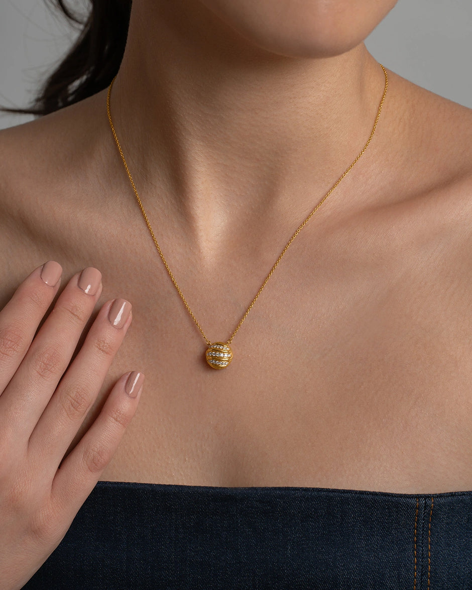 Wave Circle Necklace