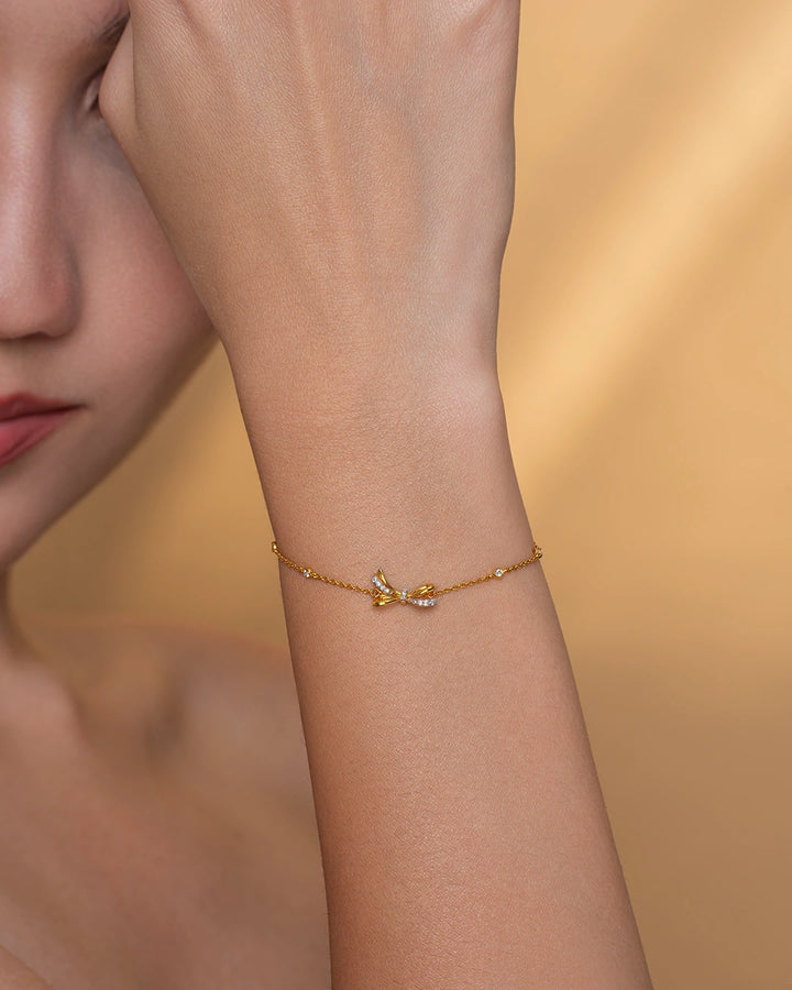 Curved Ribbon Bracelet