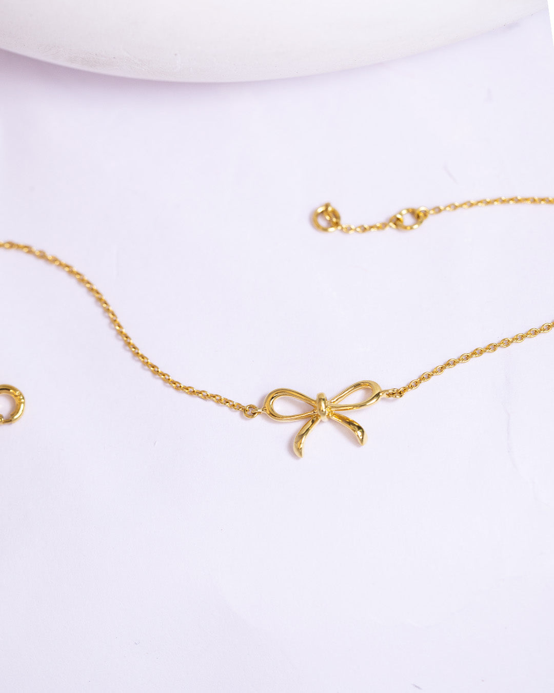 Outline Bow Bracelet