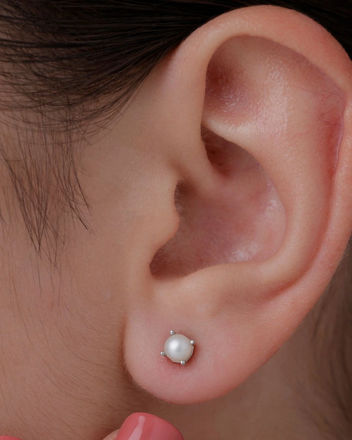 Pearl Finish Studs