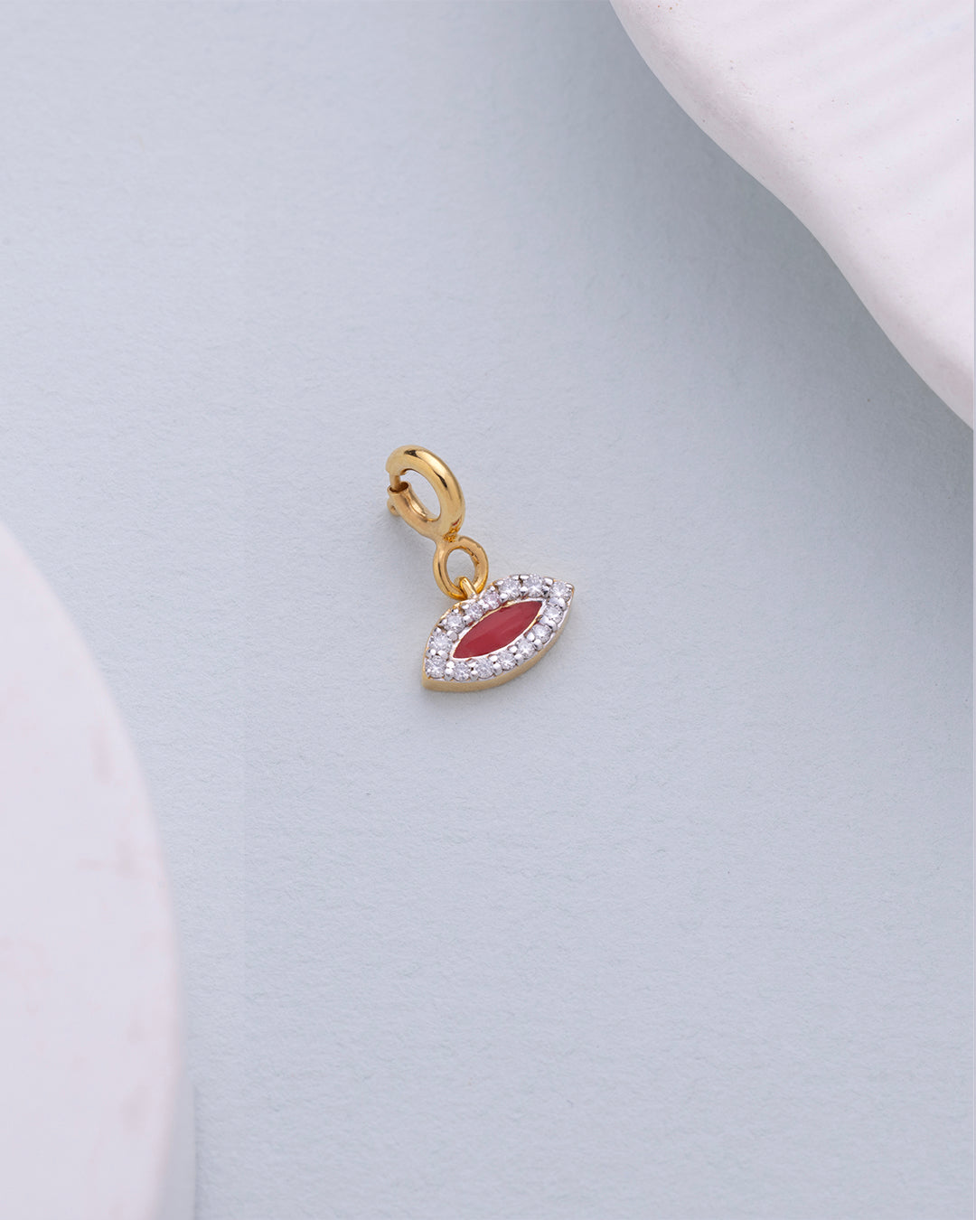 Minimal Link Chain & Lip Enamel Charm