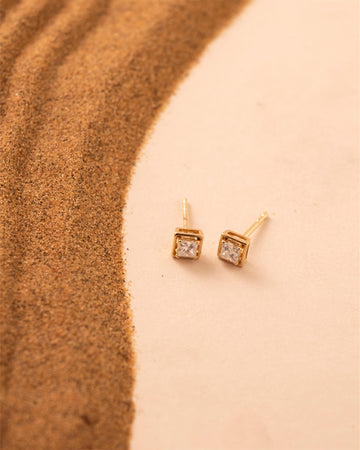 Square Kites Shaped Diamond Studs