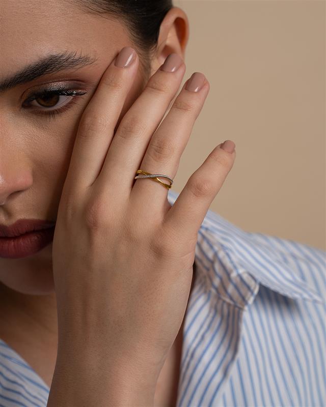 Twist & Shimmer Ring