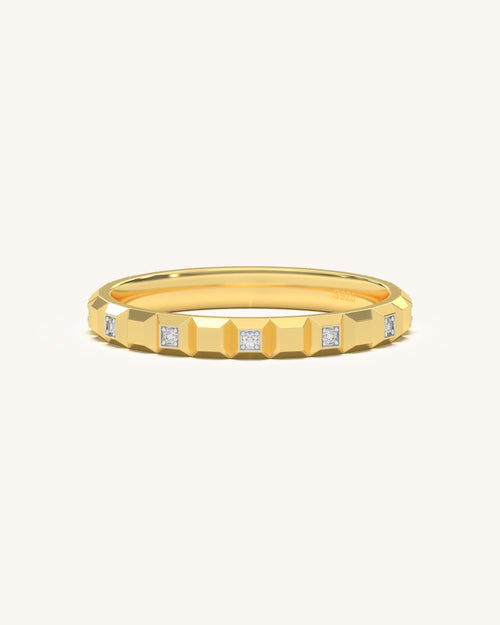 Diamond ring design in 925 Sterling Silver with 18KT Gold Vermeil and moissanite