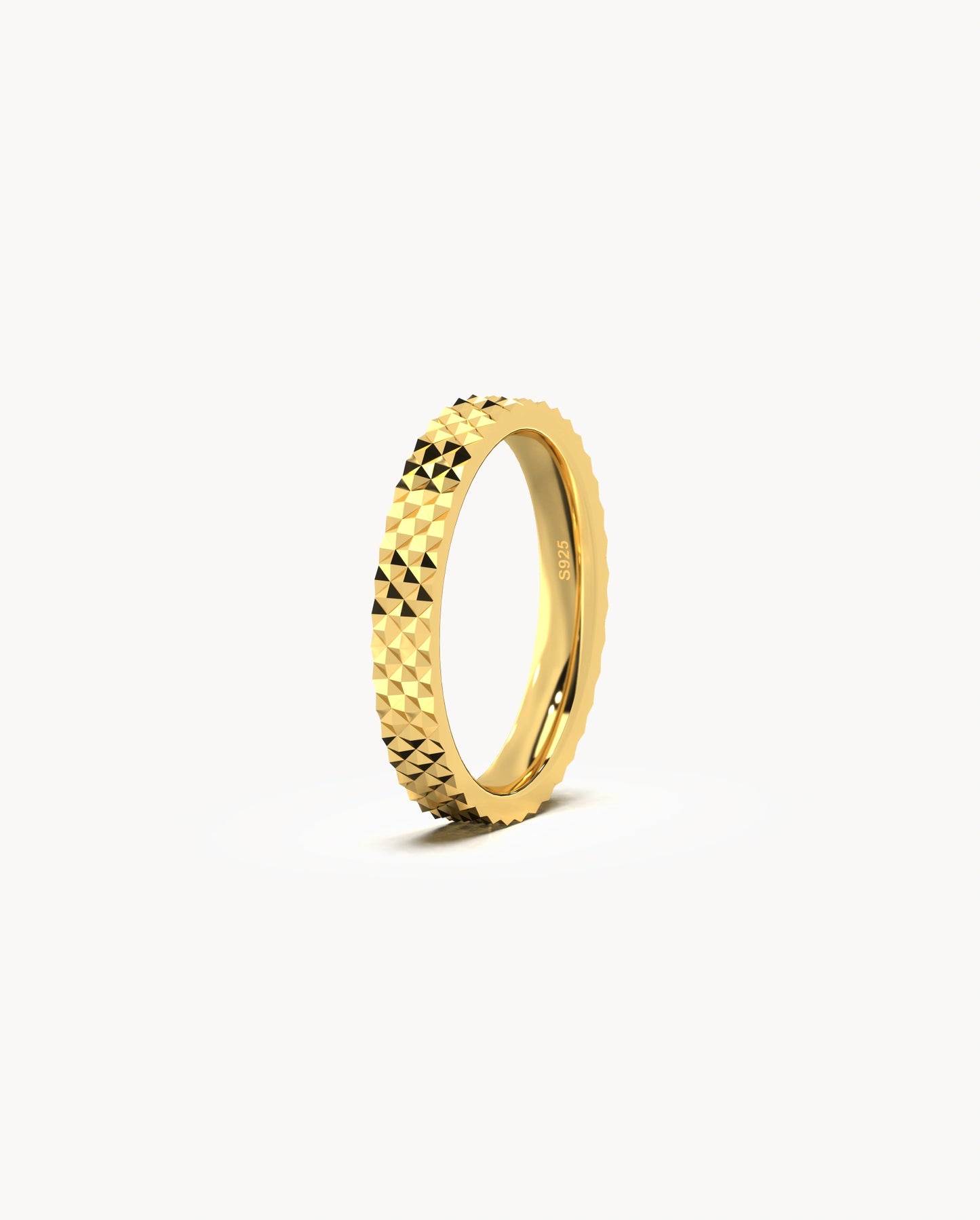 Pyramid Edge Ring