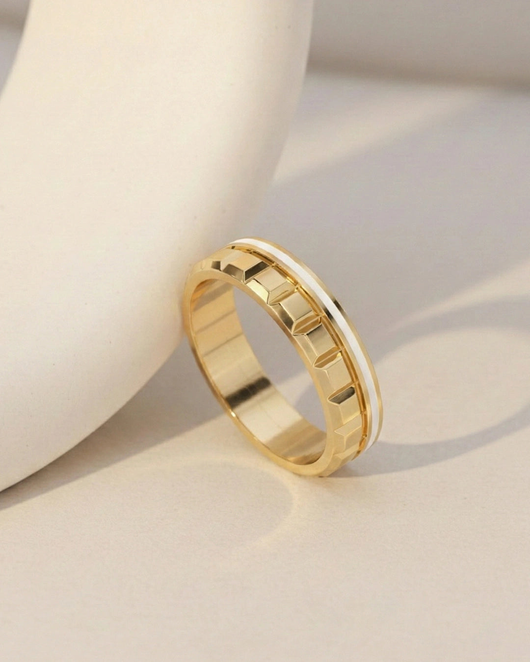 Ascendant Ceramic Band