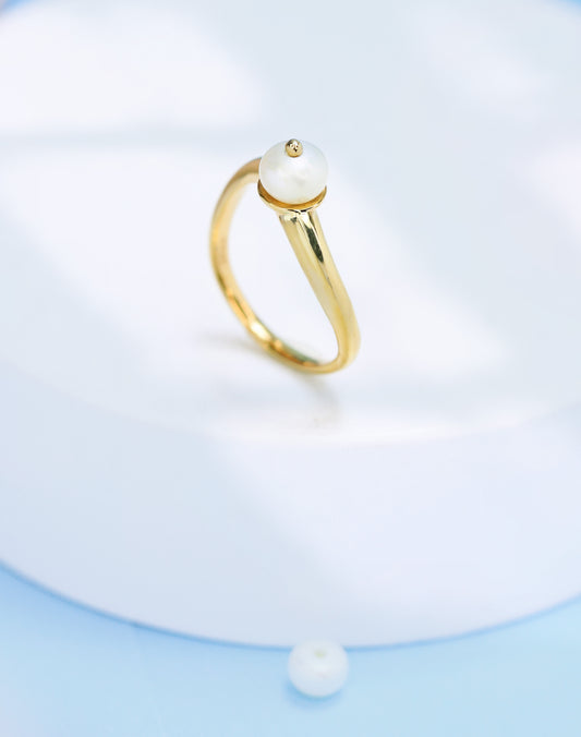 Classic Pearl Ring