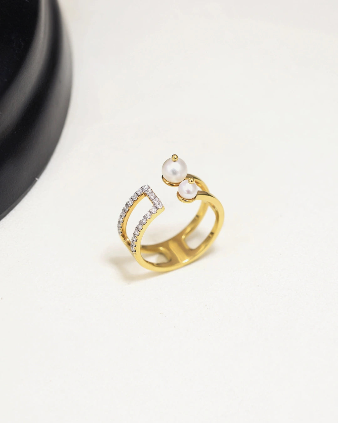Statement Pearl Ring