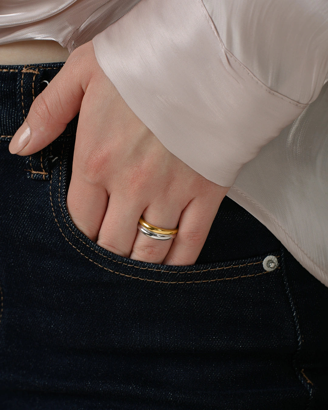 Curved Line Ring