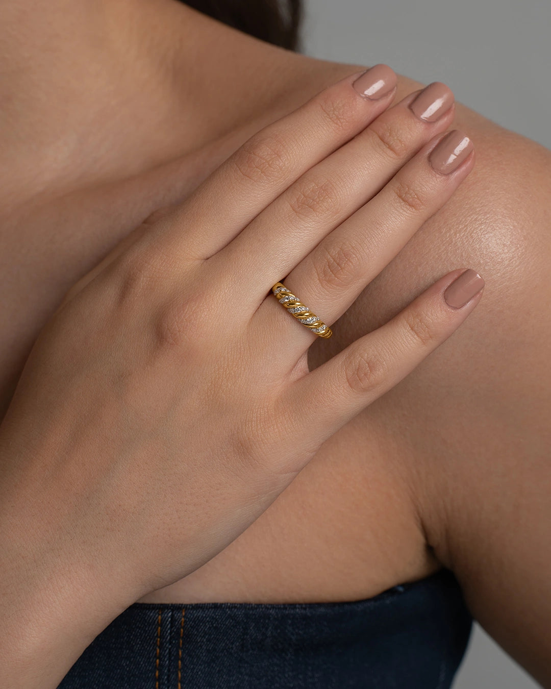 Diagonal Shine Ring