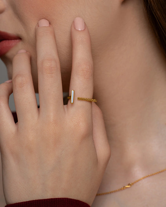 Stud Bar Ring
