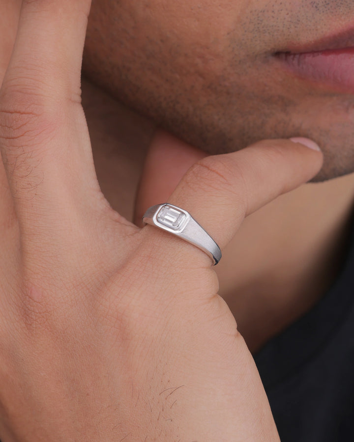 Emerald Bezel Solitaire Band