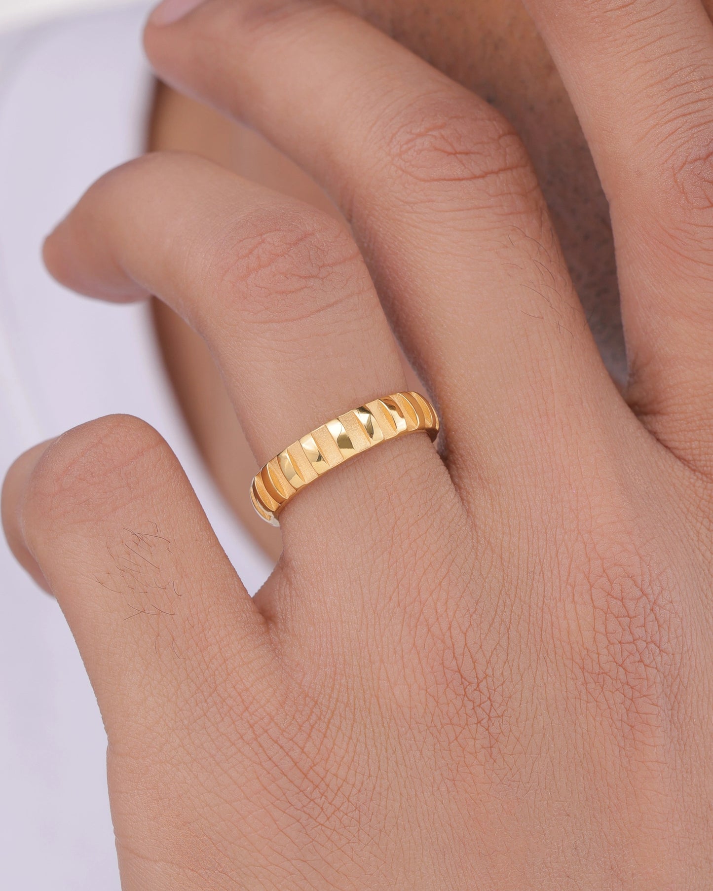 Vertical Fluted Band