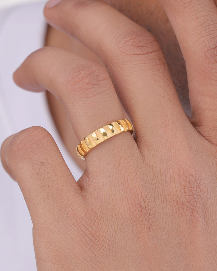 Vertical Fluted Band