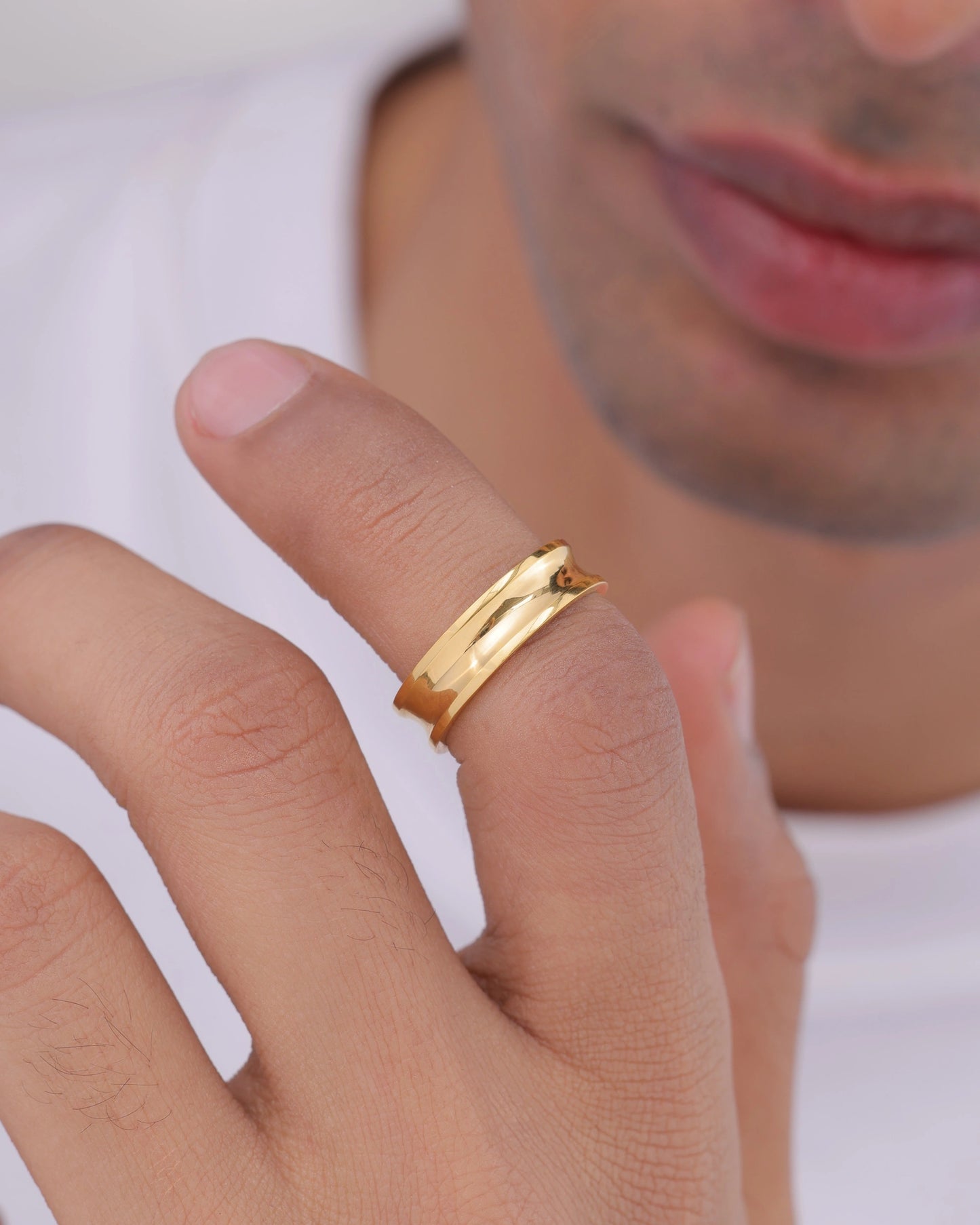 Concave Sculpted Band