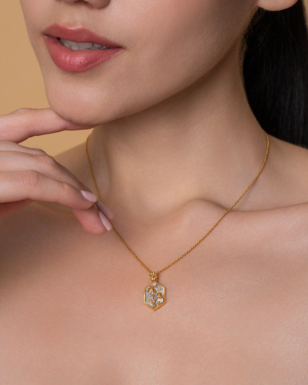 HexaFlora Elegance Pendant