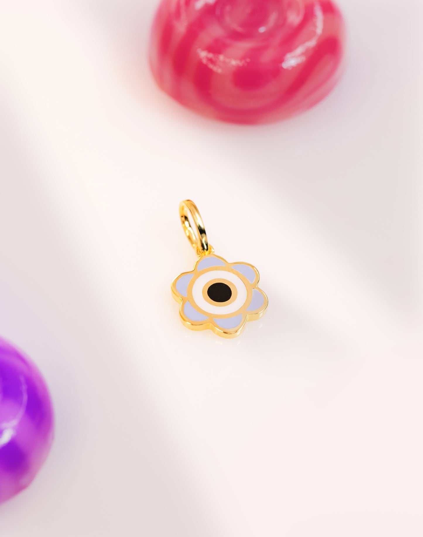 Daisy Flower Pendant