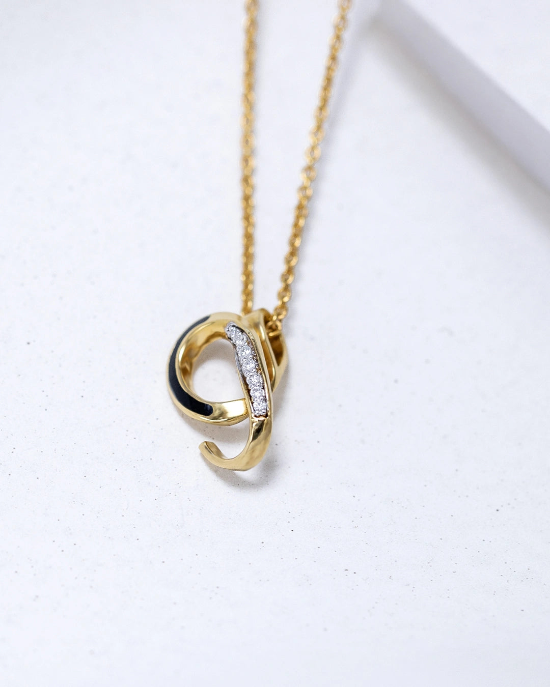 G Twist Necklace