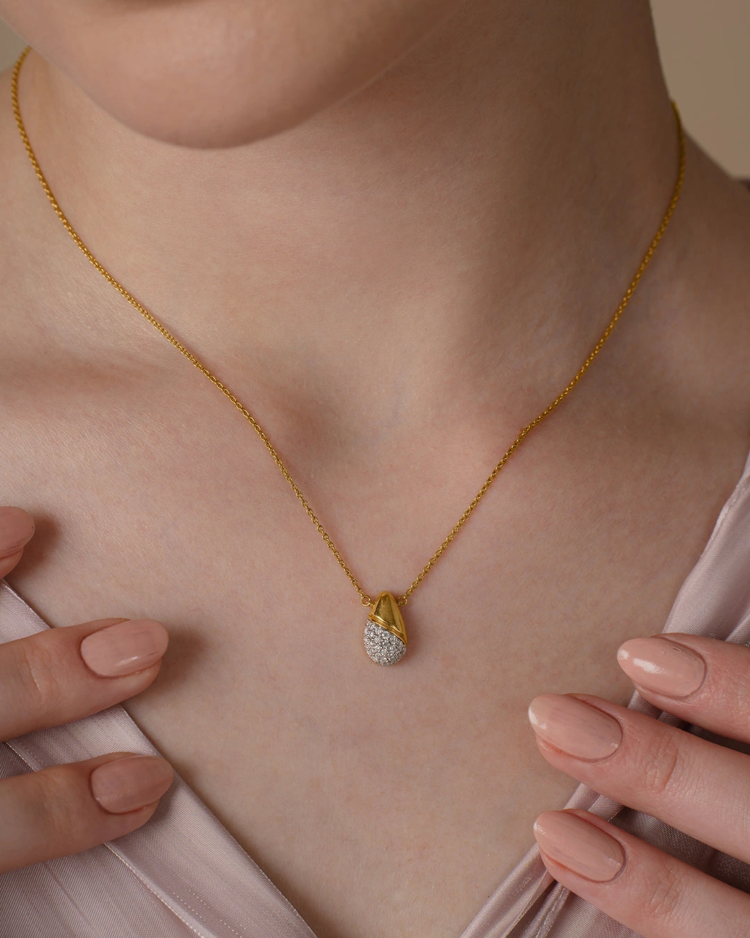 Raindrop Curve Pendant