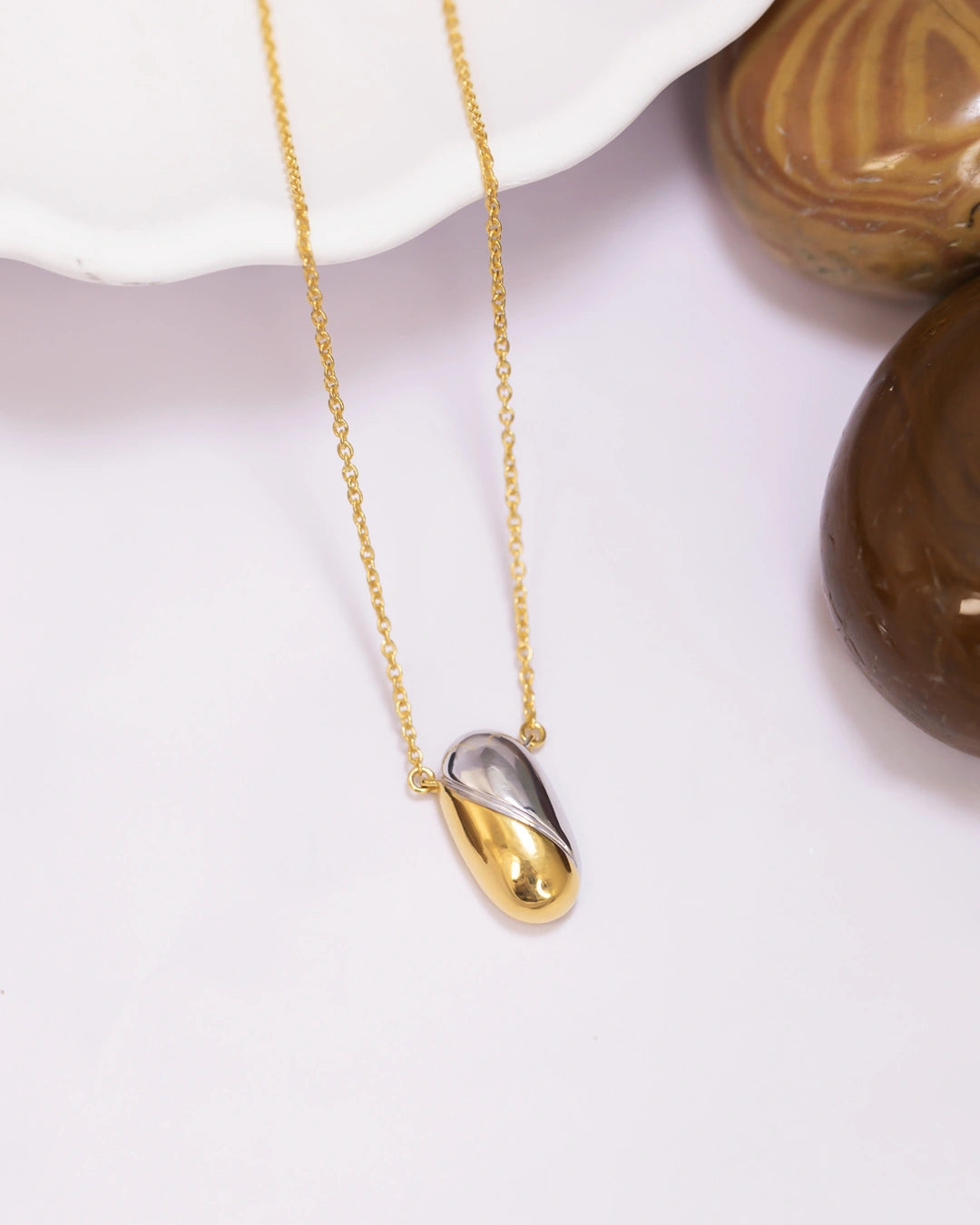 Oval Contrast Pendant