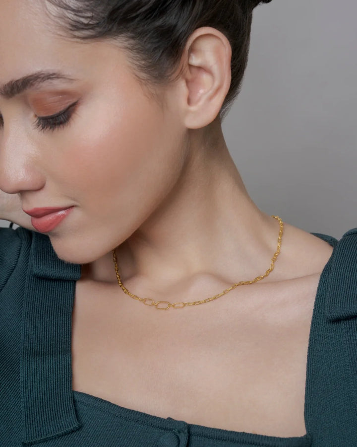 Minimal Link Necklace