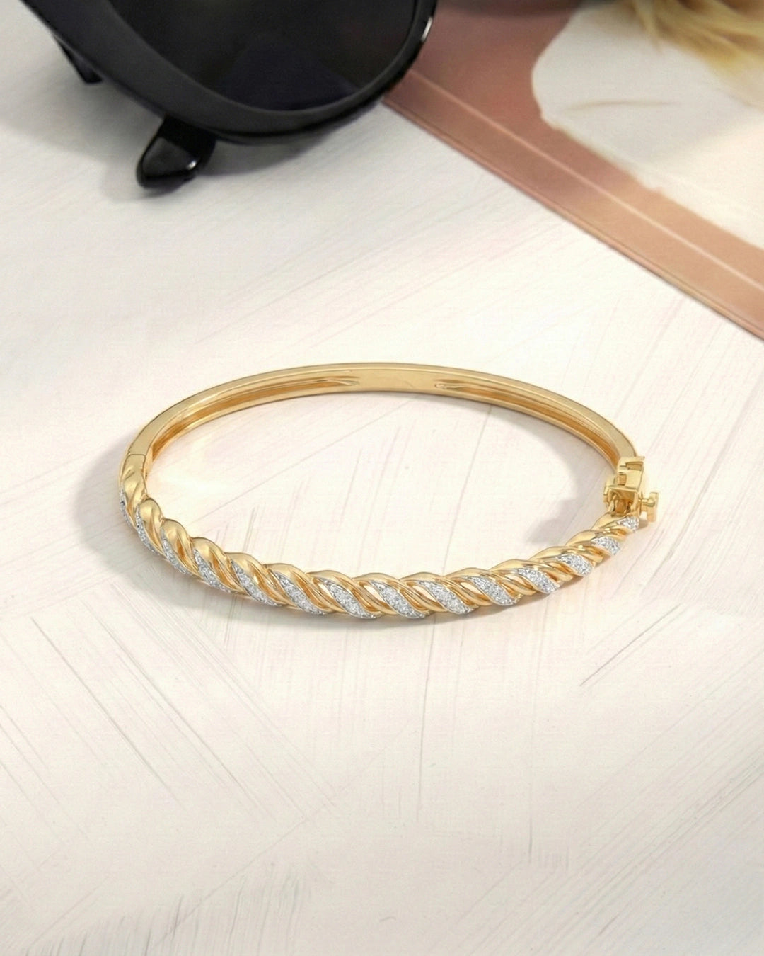 Ribbon Twist Pavé Bracelet