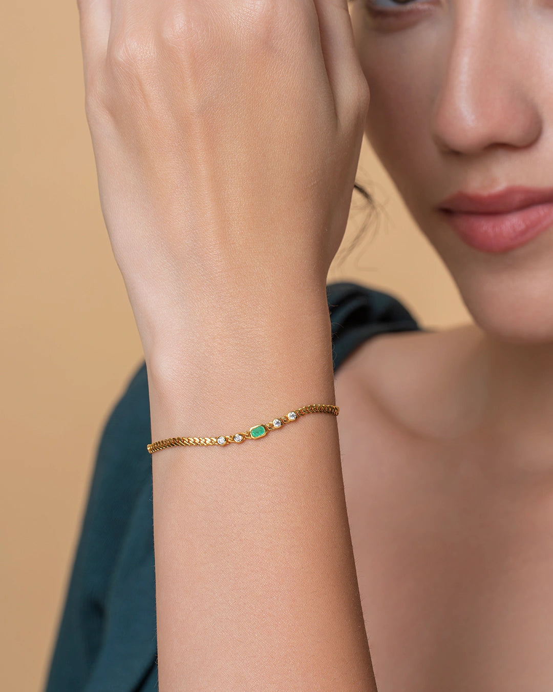 Emerald Glow Link Bracelet