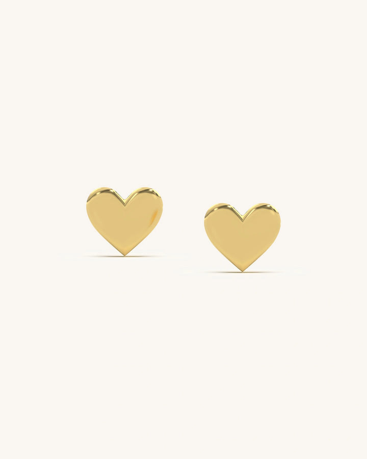 Pair of Mini Heart Stud Earrings in 18K Gold Vermeil