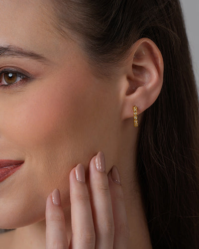 Vertical Bezel Studs