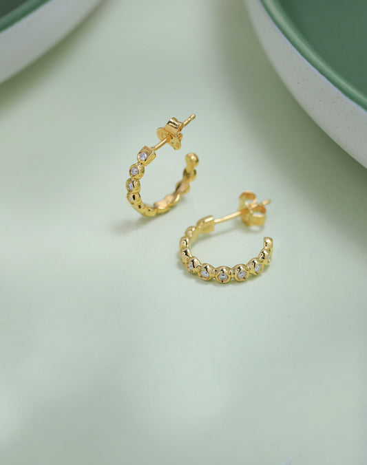 Vertical Bezel Studs