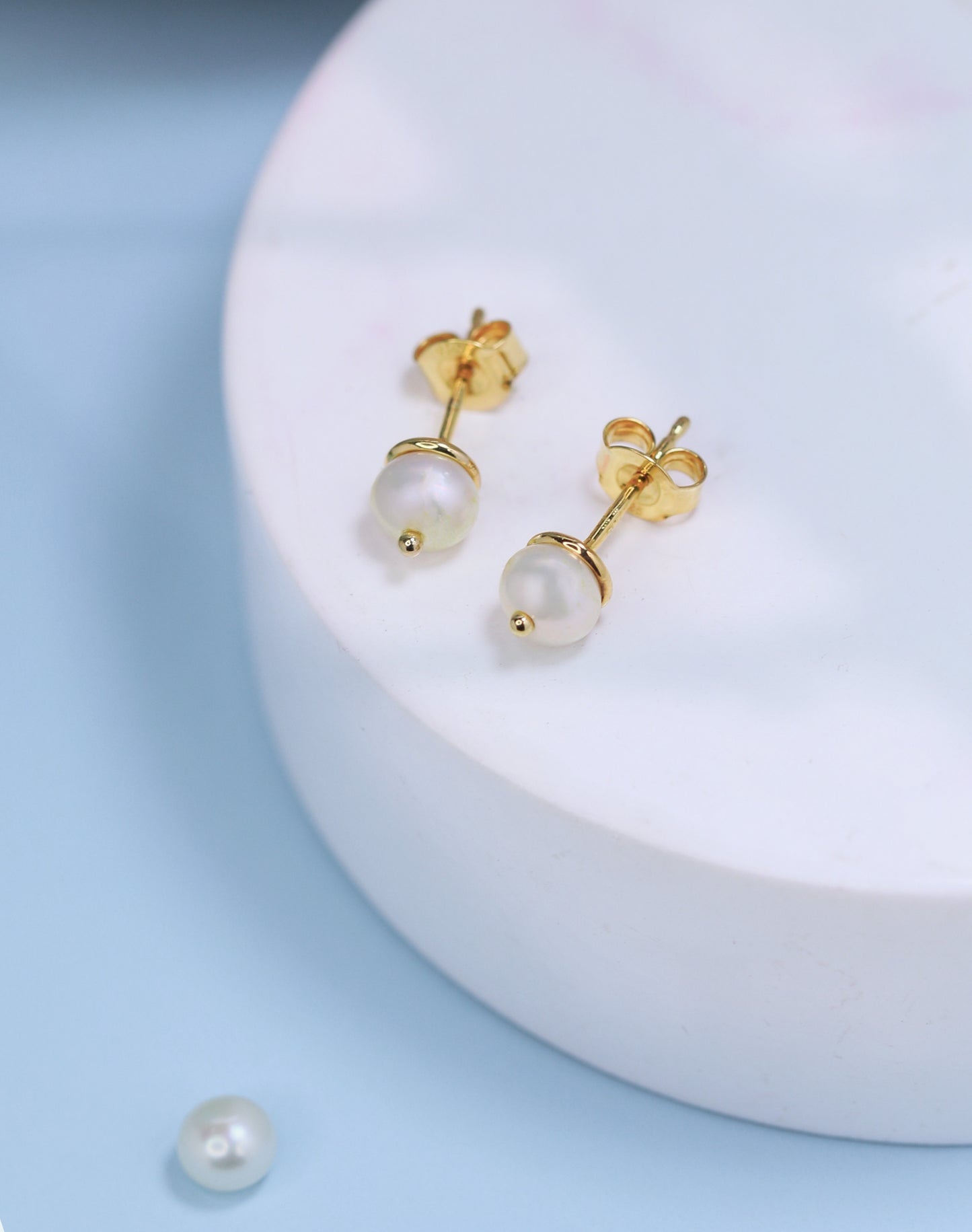 Simple Pearl Earrings