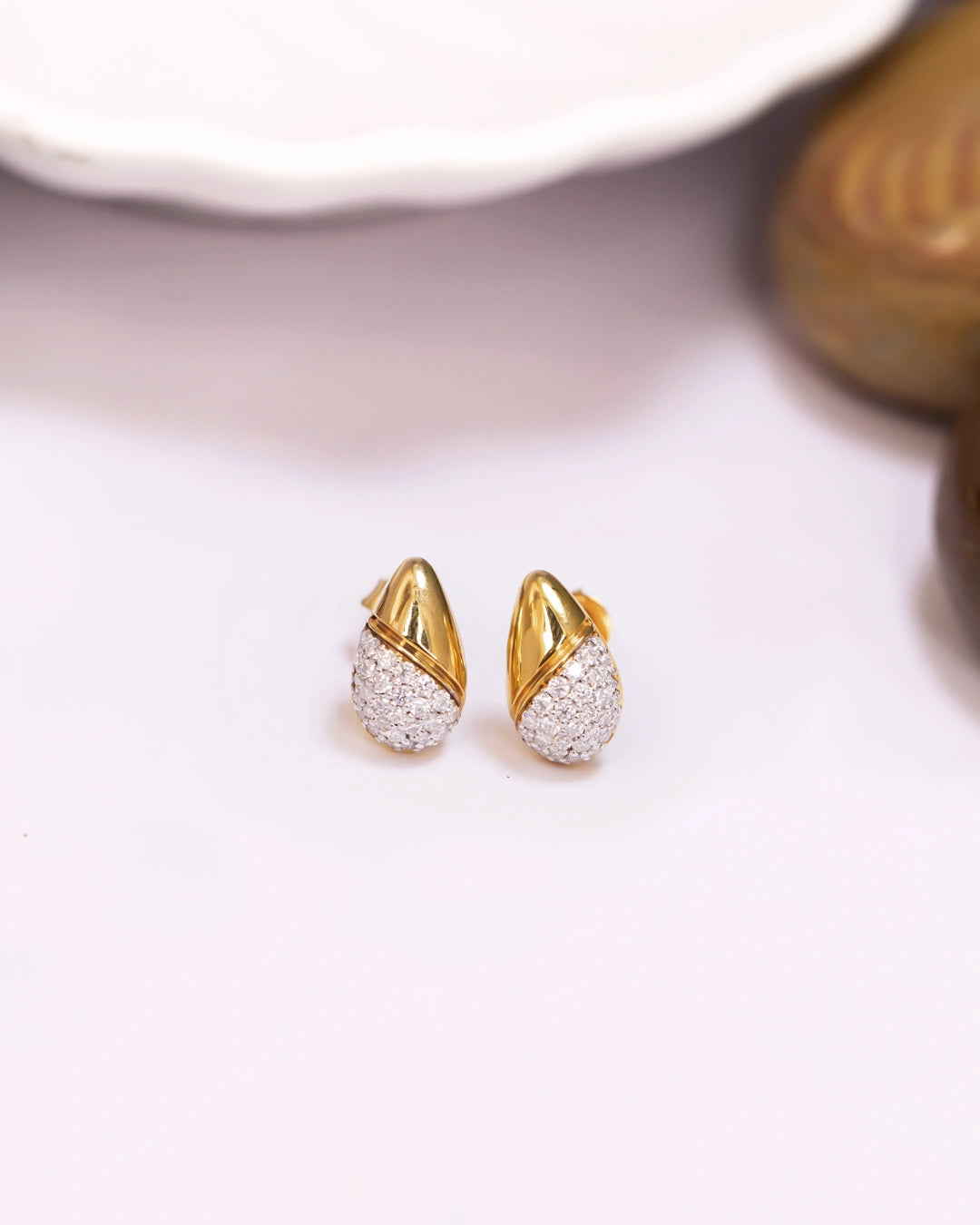 Elegant Curve Earrings