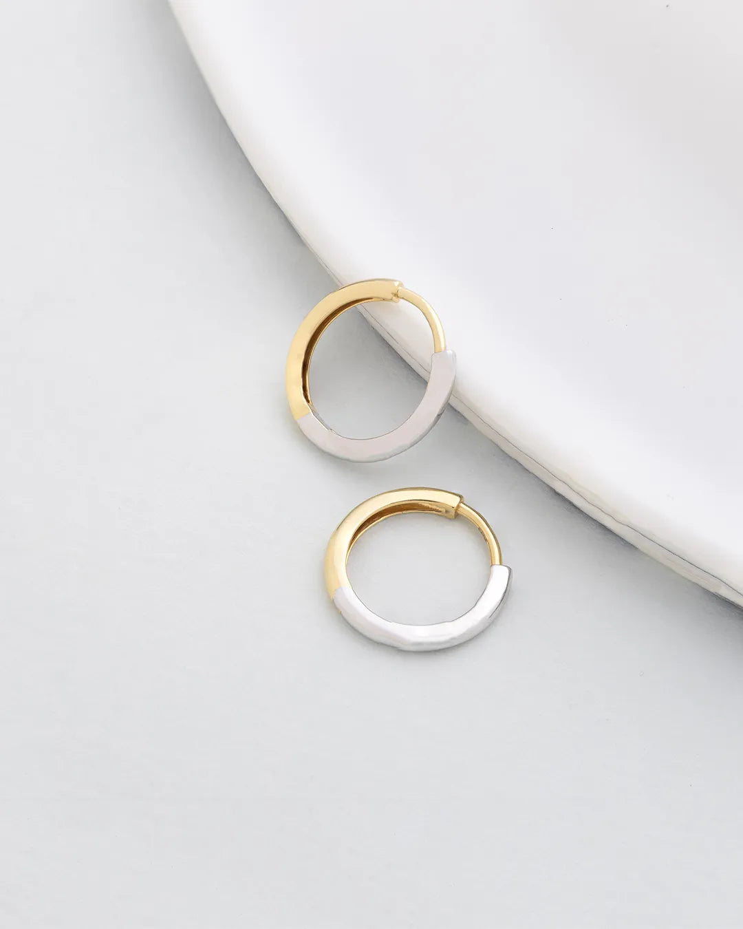 Smooth Hoop Huggies