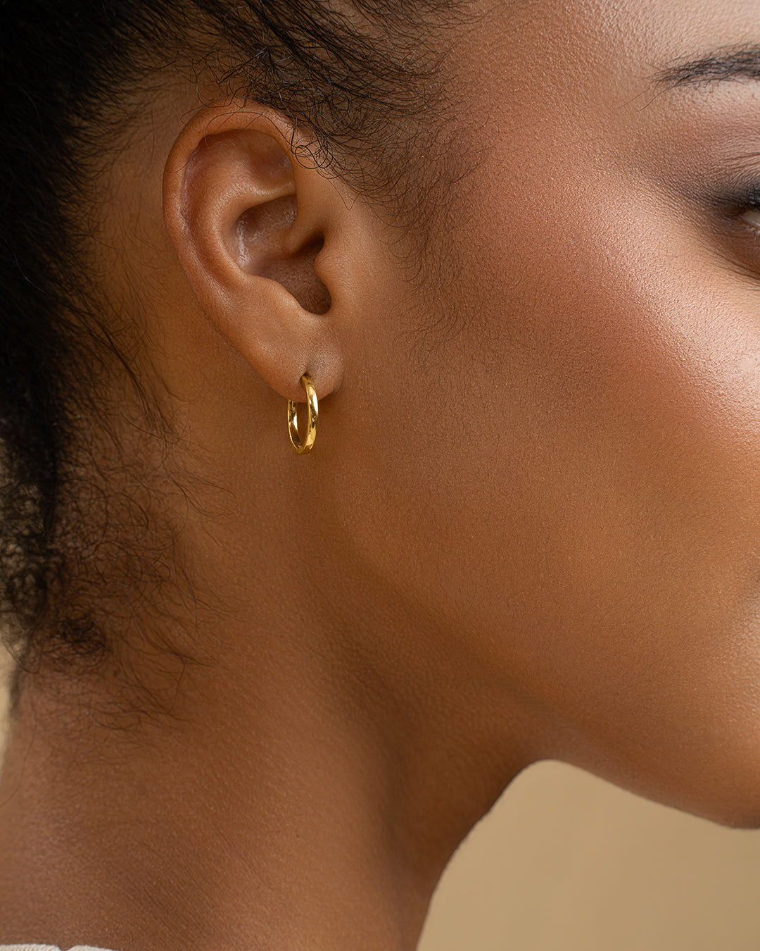 Round Prong Earrings & Classic Daily Hoops