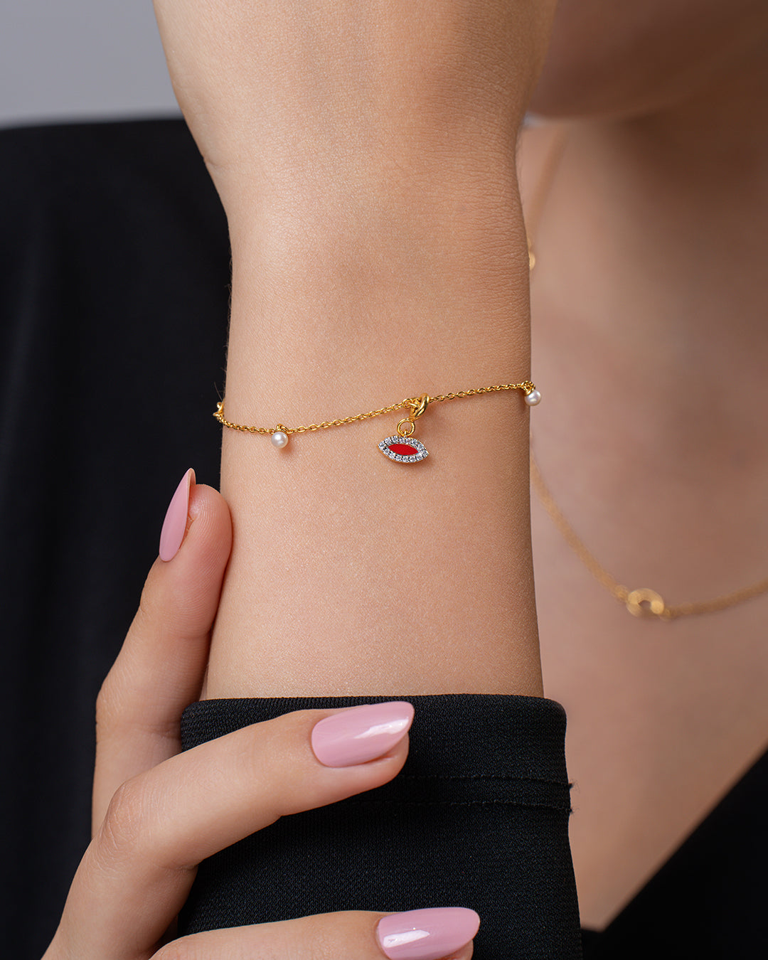 Minimal Link Chain & Lip Enamel Charm