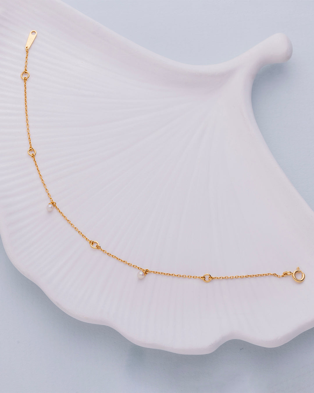 Pearl Accent Chain Bracelet & Four-Clover Charm